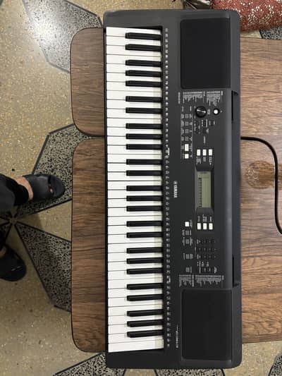 Yamaha PSR-E363 with padel