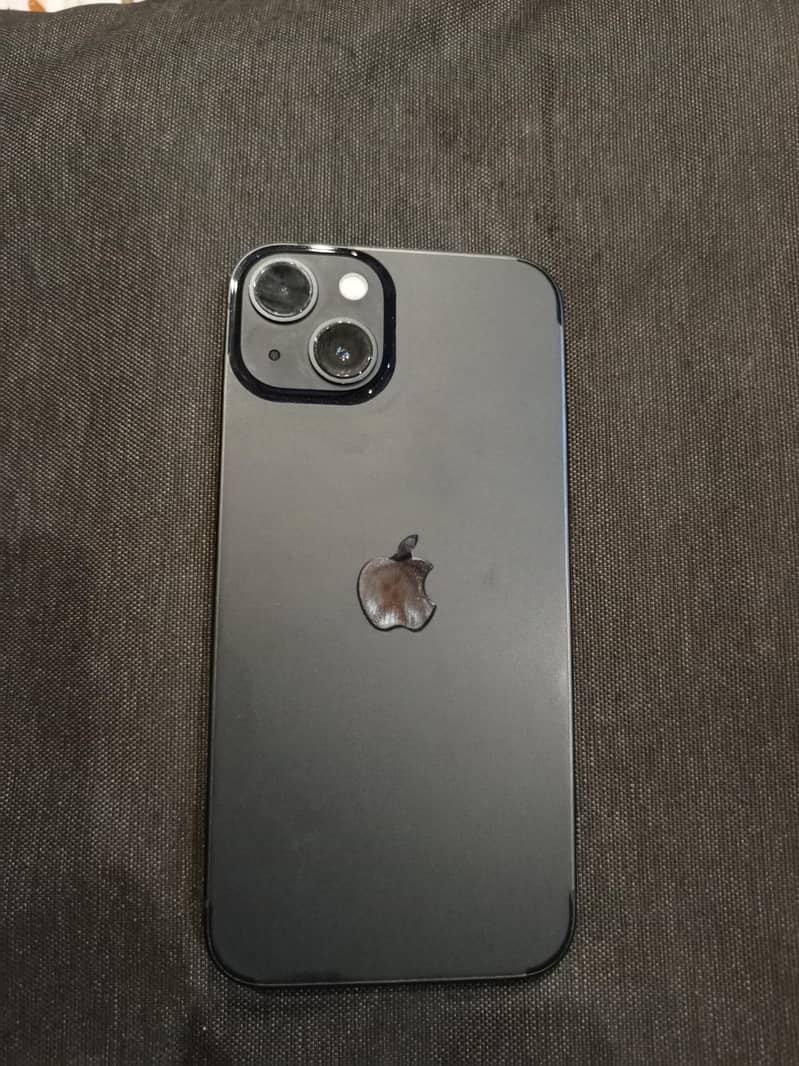 Apple iPhone 13 0