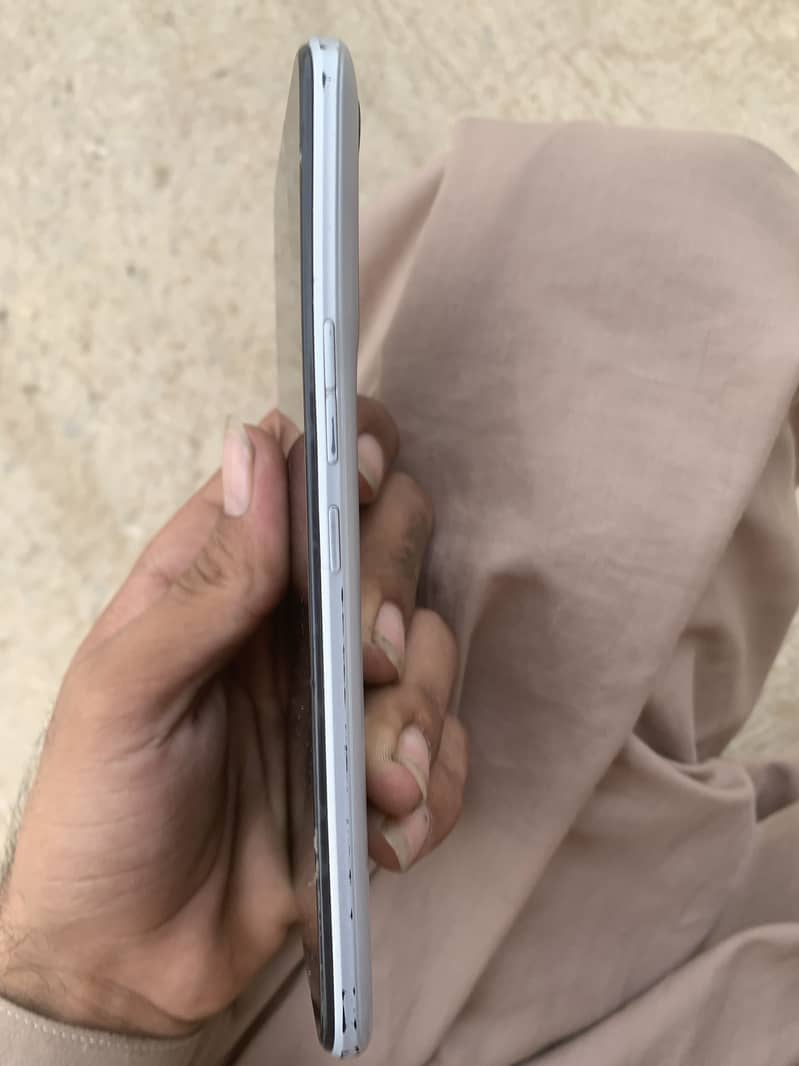Tecno Spark 8C 5