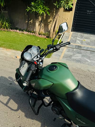 honda CB 150 f