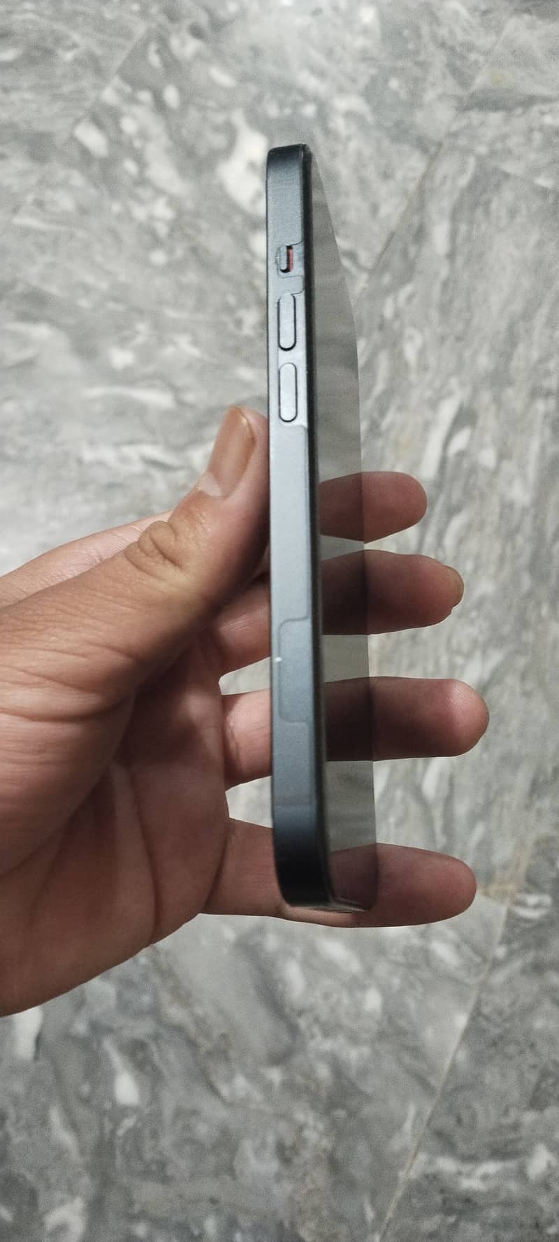Apple iPhone 14 4