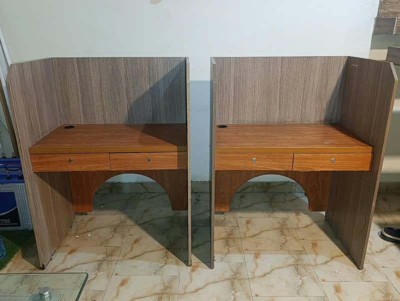 Office Table / 6000 per each 0