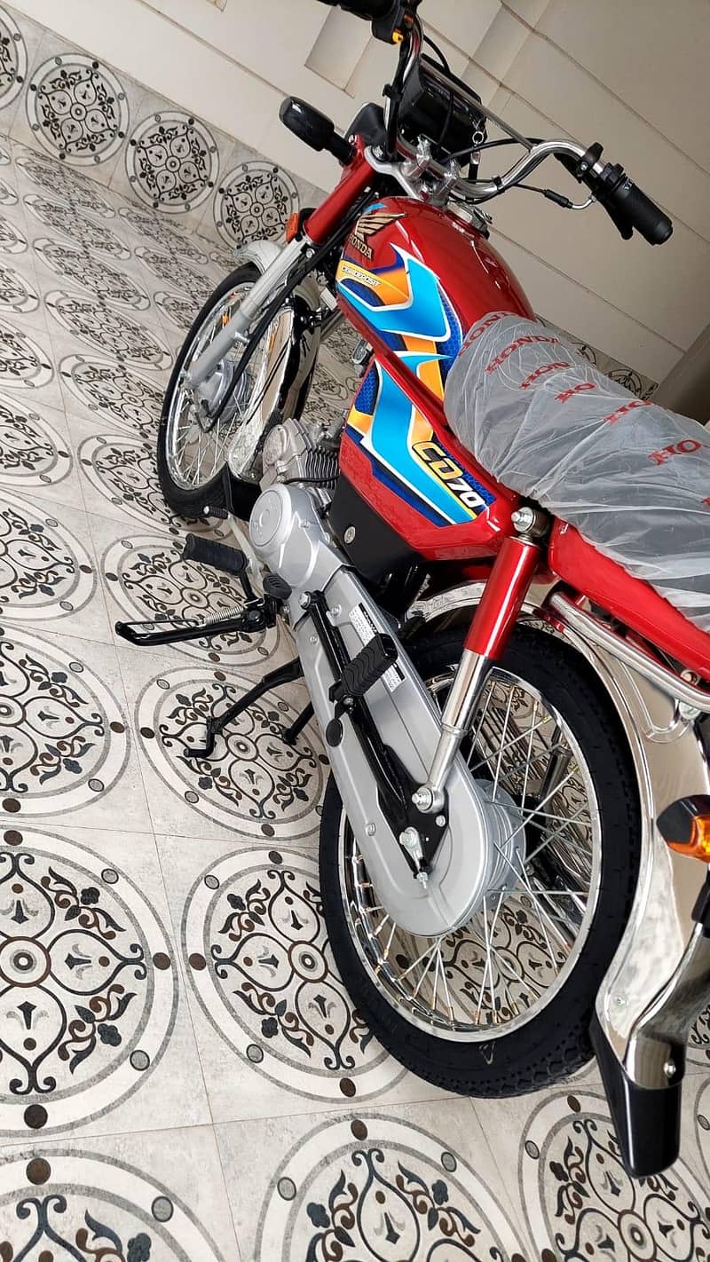 10 10 condition 3200 km driven 6