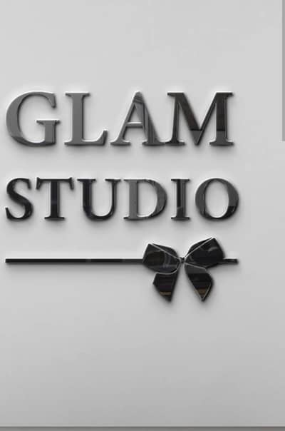 GLAM  STUDIO