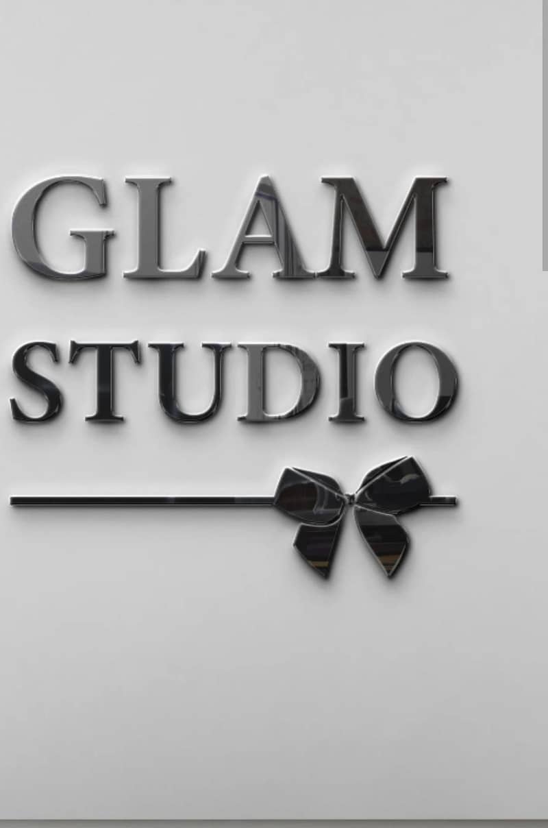 GLAM  STUDIO 0