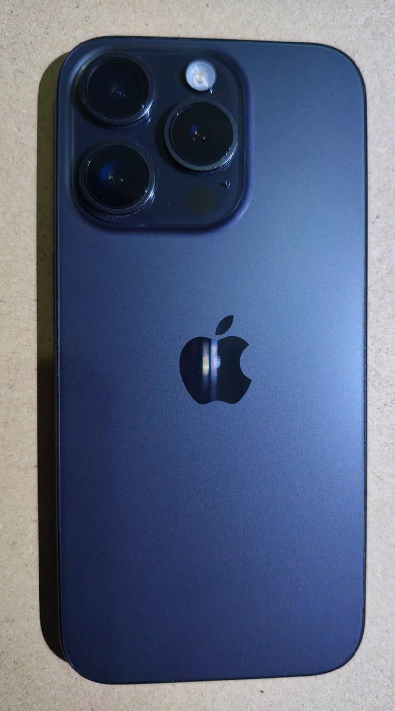 Apple iPhone 15 Pro 0