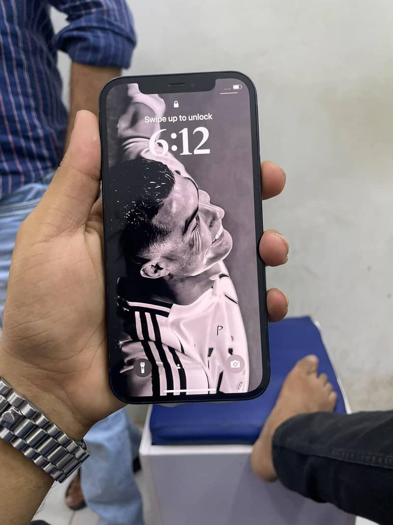 Apple iPhone 12 2