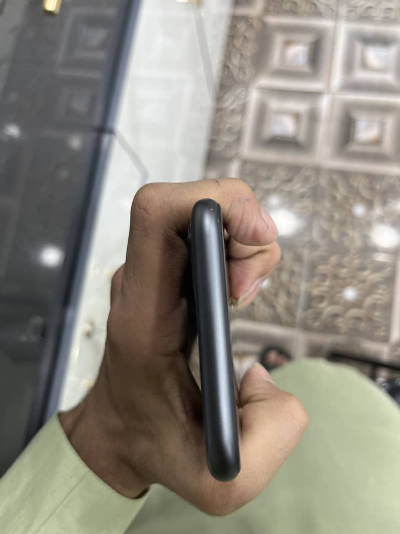 Iphone 11 4