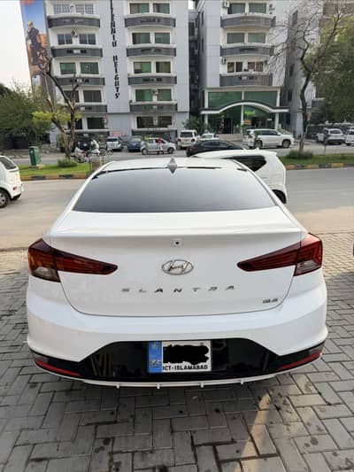Hyundai Elantra GLS 2024