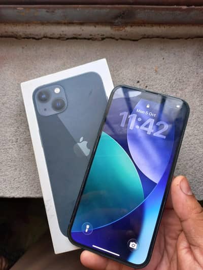 Apple iPhone 13