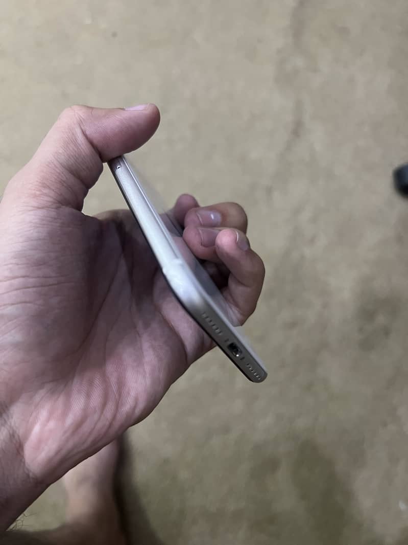 Apple iPhone SE 3 2