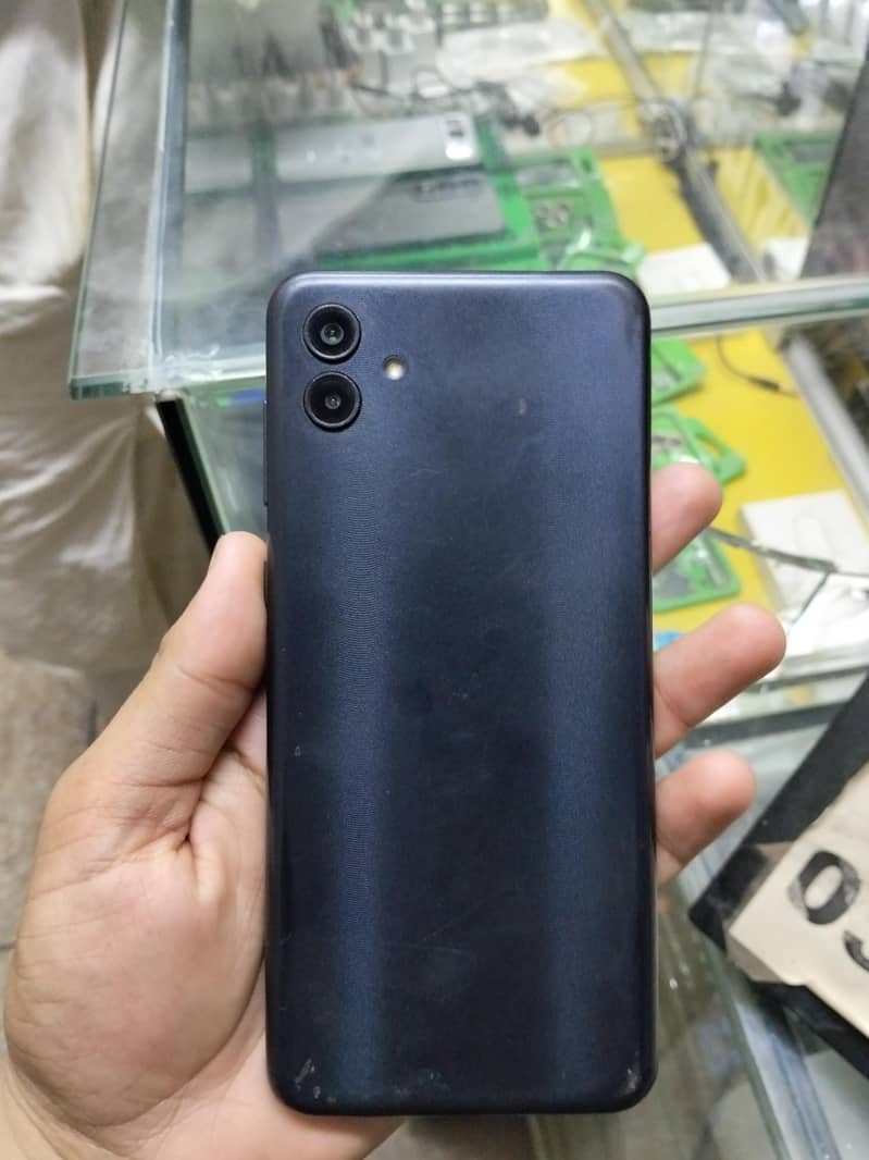 Samsung A04 0