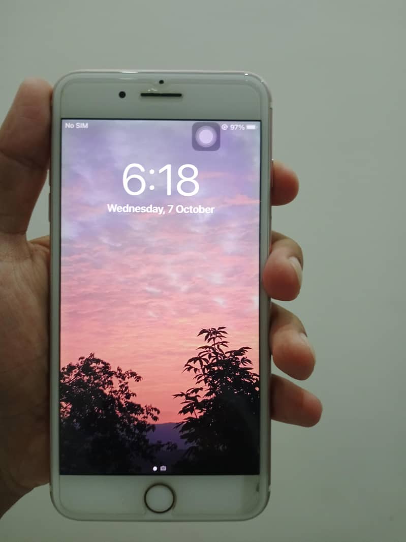 Apple iPhone 7 Plus 2