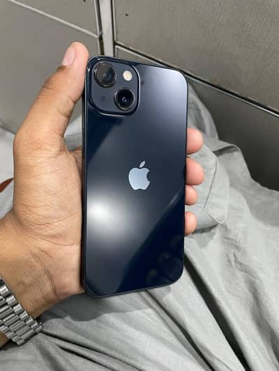 Apple iPhone 13