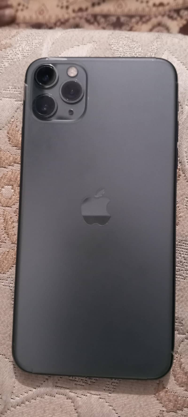 Apple iPhone 11 Pro Max 1
