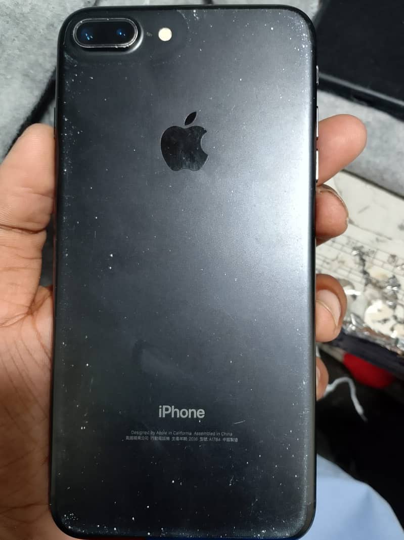 Apple iPhone 7 Plus 2