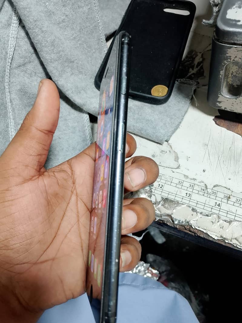 Apple iPhone 7 Plus 4