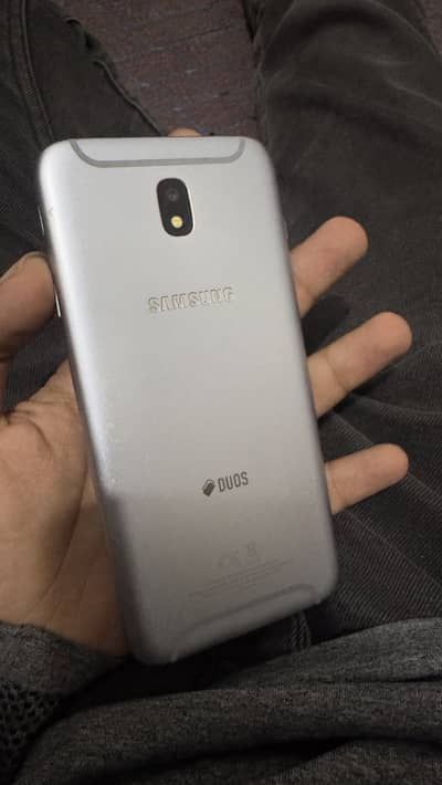 Samsung Mobile J7 Pro