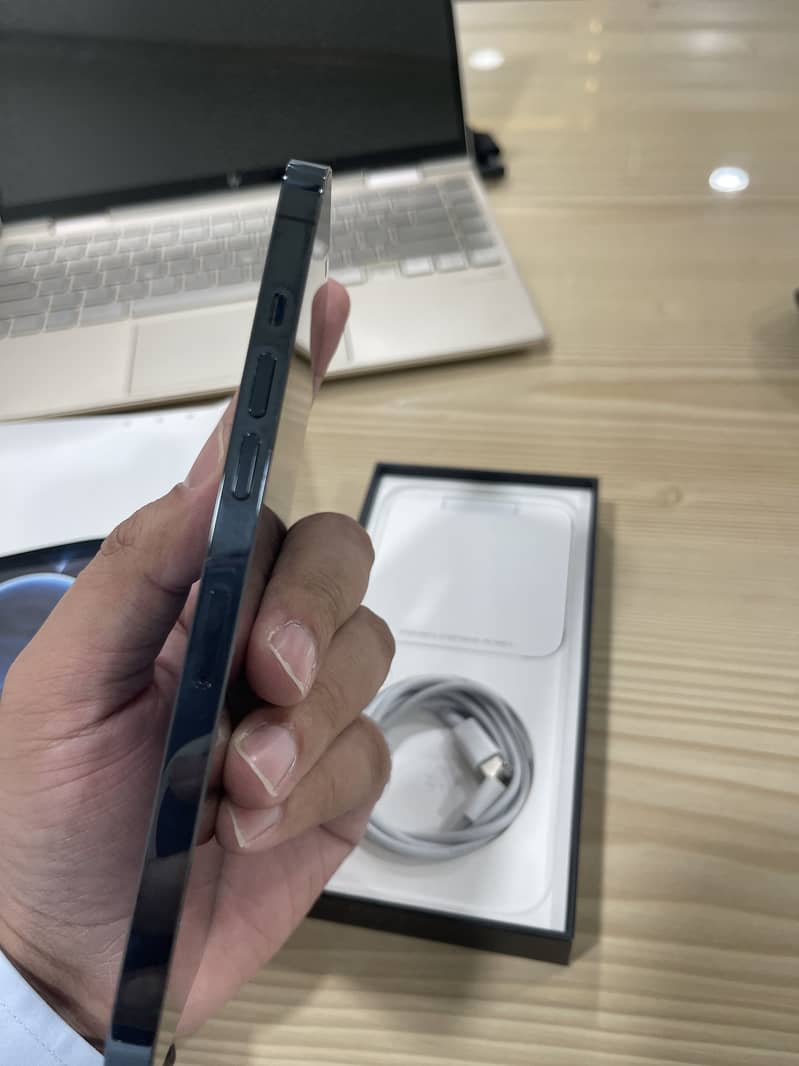 Apple iPhone 12 Pro Max 6