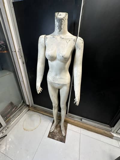 Dummy mannequin