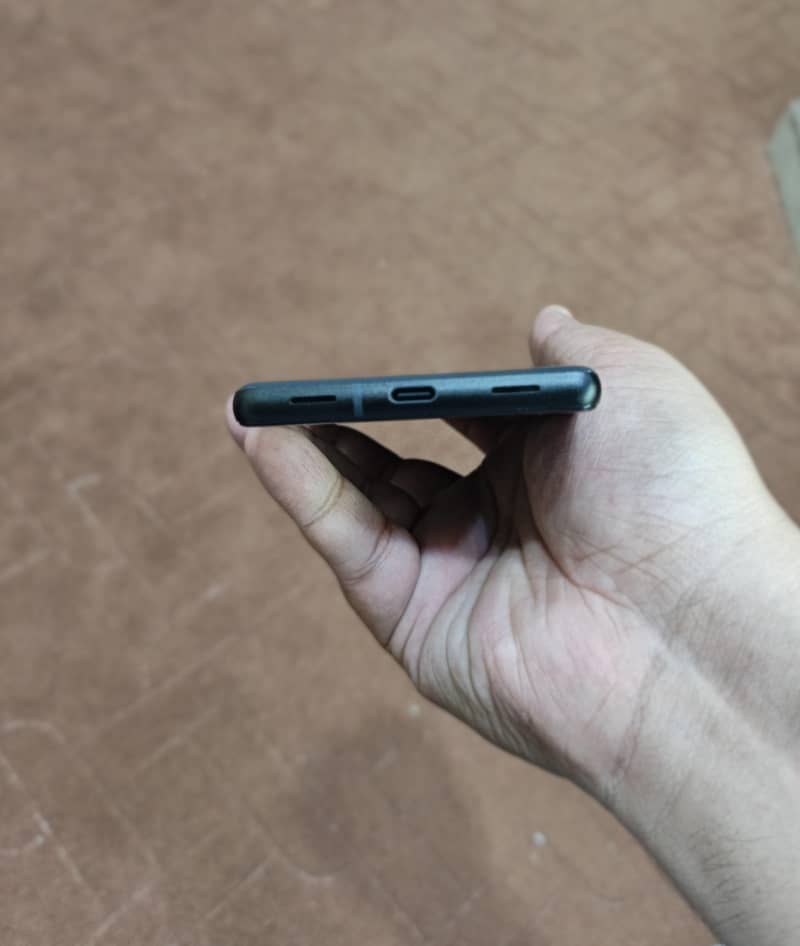 Google Pixel 6A 4