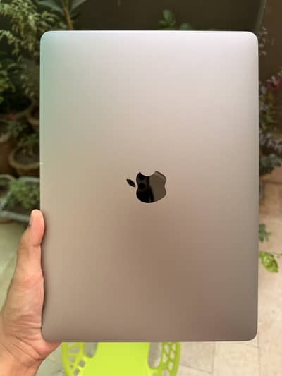Macbook Pro 2019 Model 13 inch 16 GB RAM 128 GB MEMORY