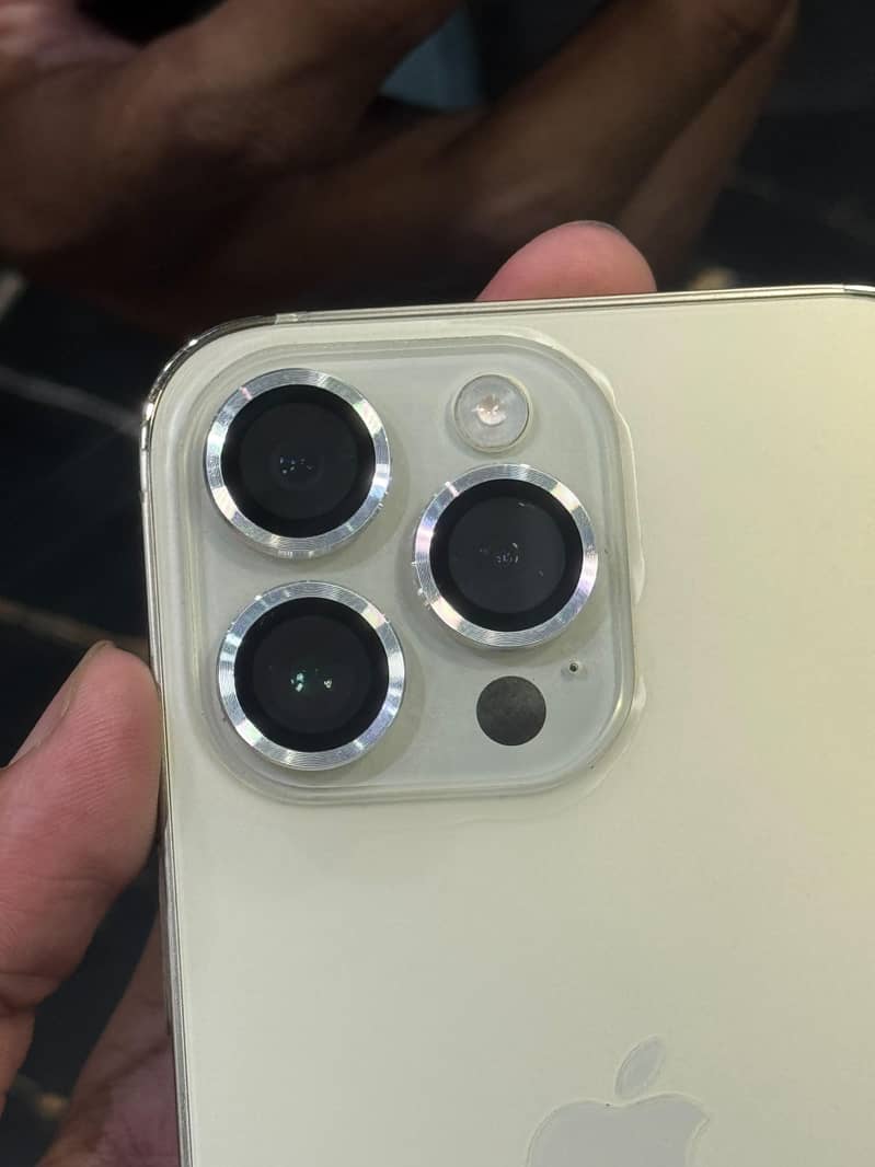 Apple iPhone 14 Pro Max 10