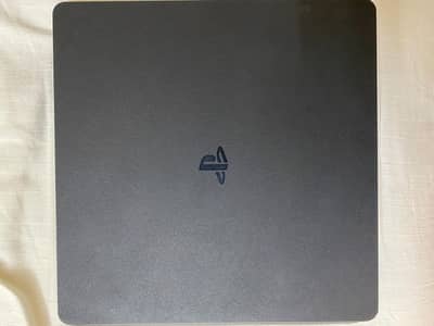 Ps4 slim with Orignal Controller and Cables