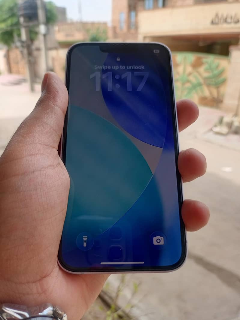 Apple iPhone 14 3