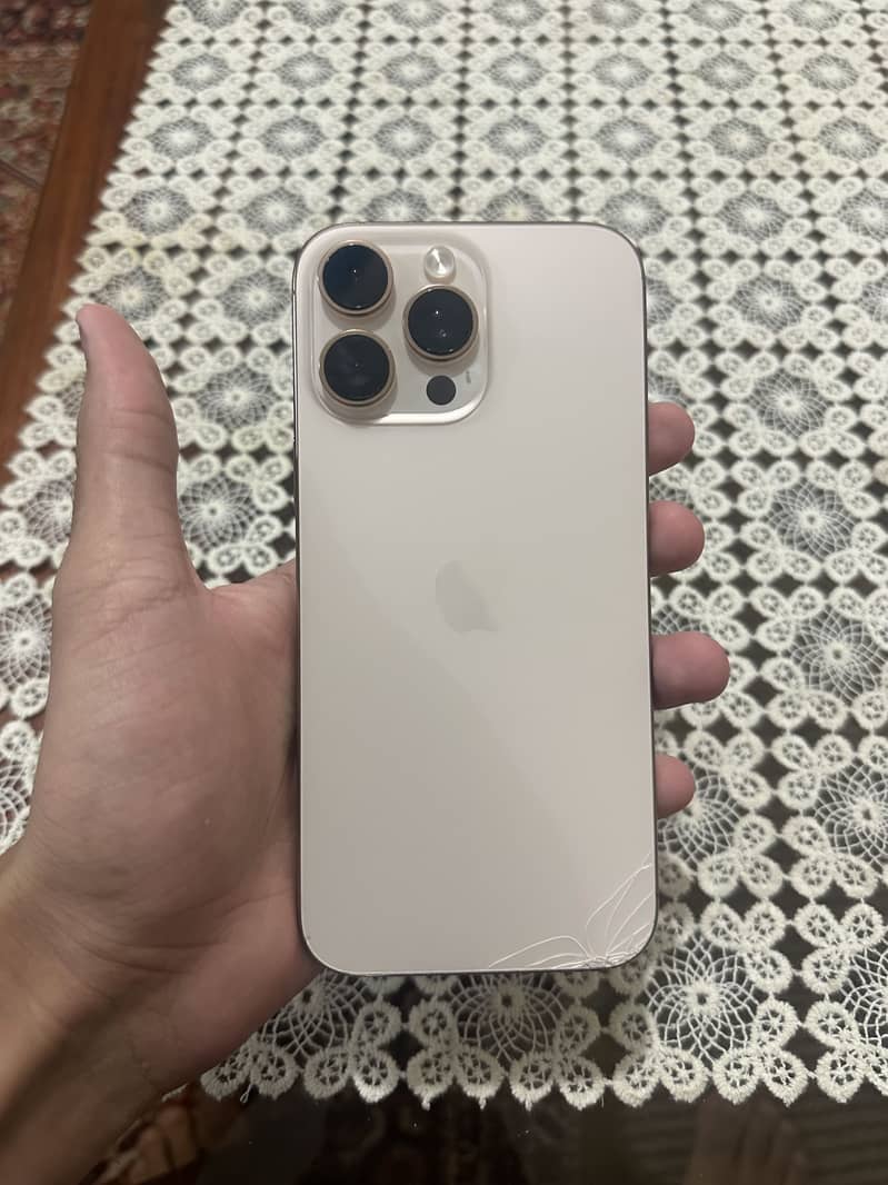 Apple iPhone 16 Pro Max 5
