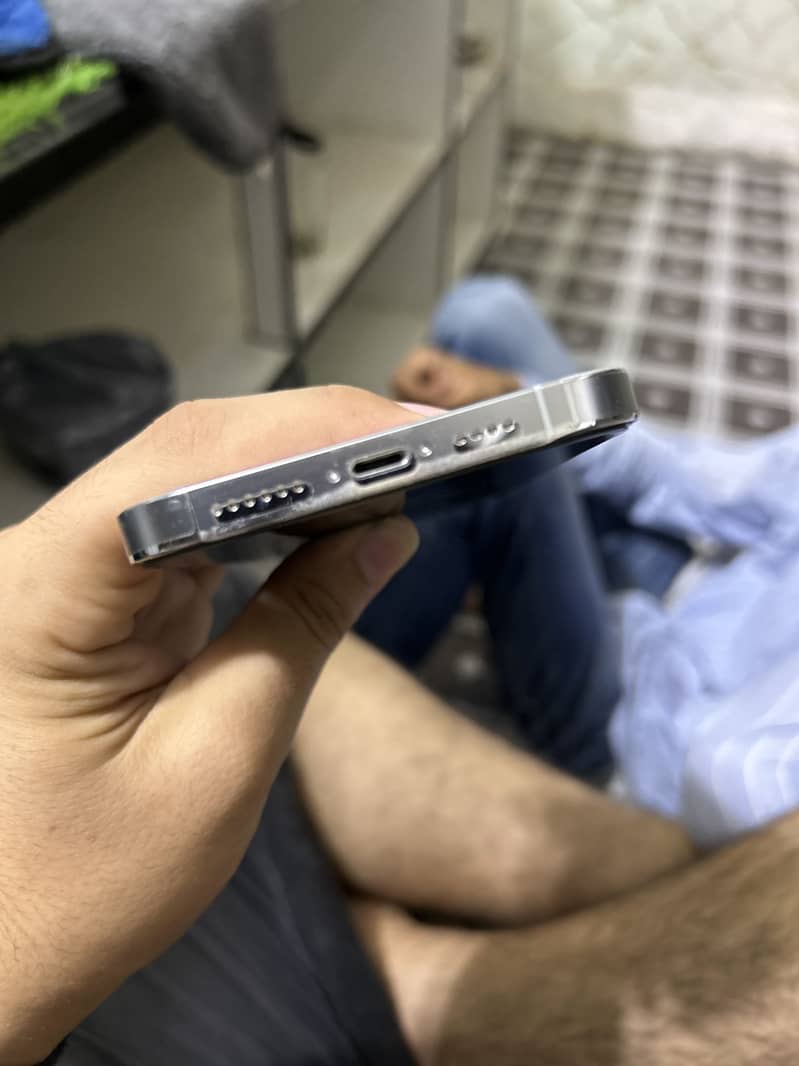 Apple iPhone 14 Pro Max 1