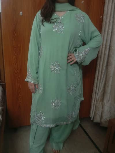 Elegent party wear dress