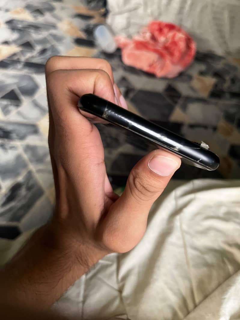 Apple iPhone XR 2
