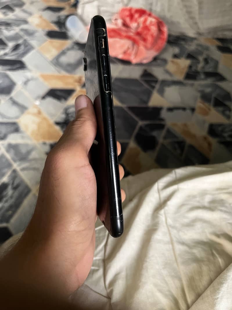 Apple iPhone XR 3