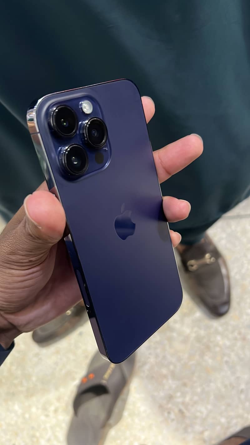 Apple iPhone 14 Pro Max 1