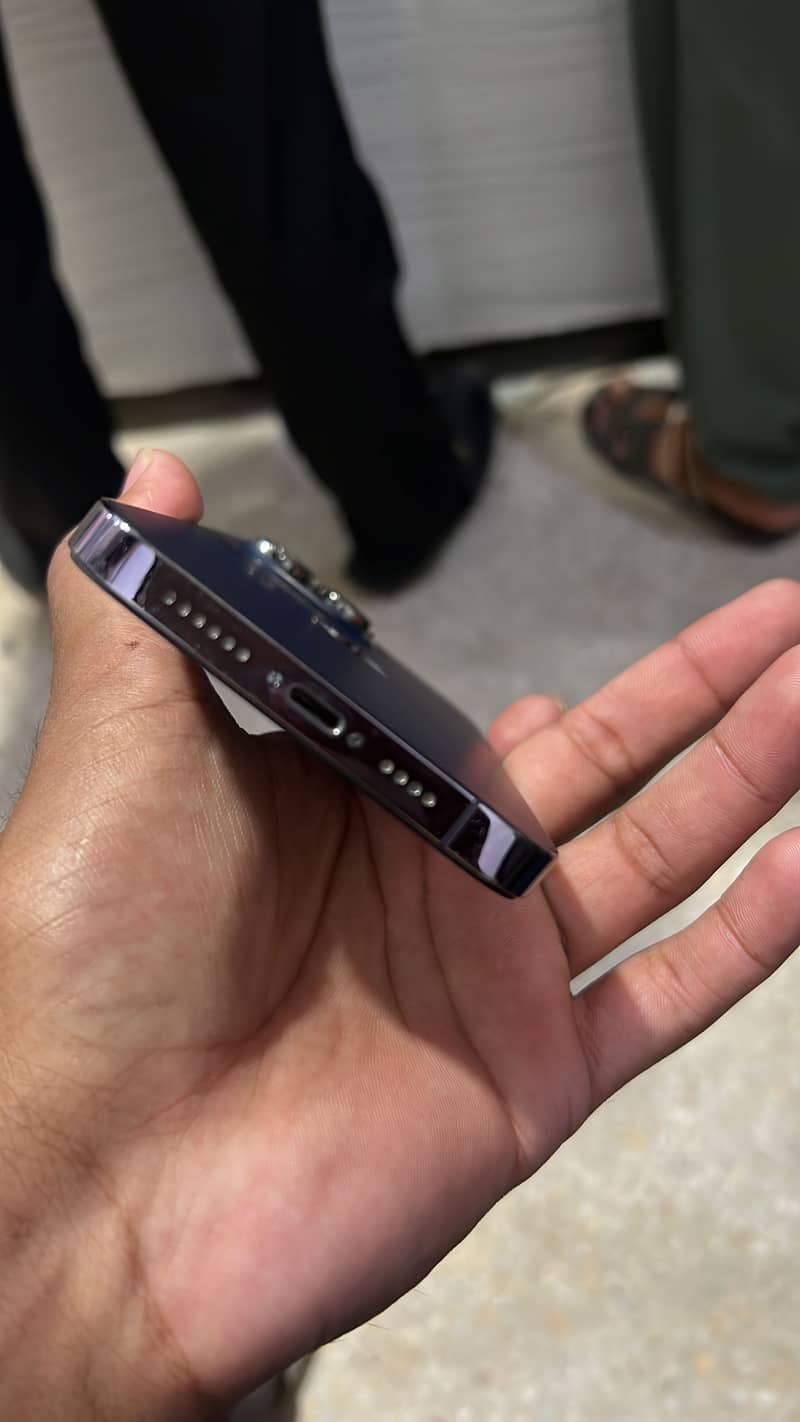 Apple iPhone 14 Pro Max 4