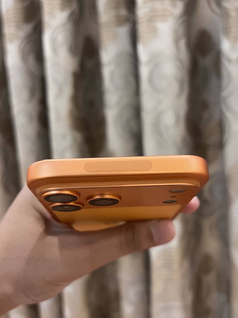 Apple iPhone 17 Pro Max 2