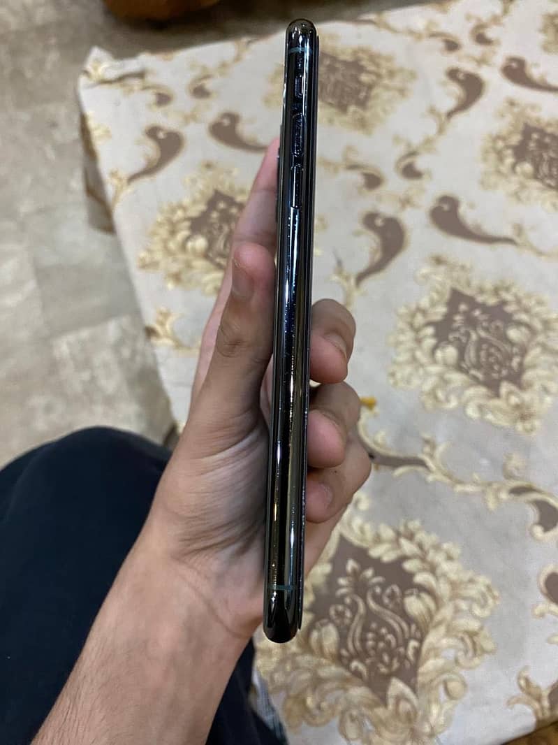 IPhone 11 Pro Max 5