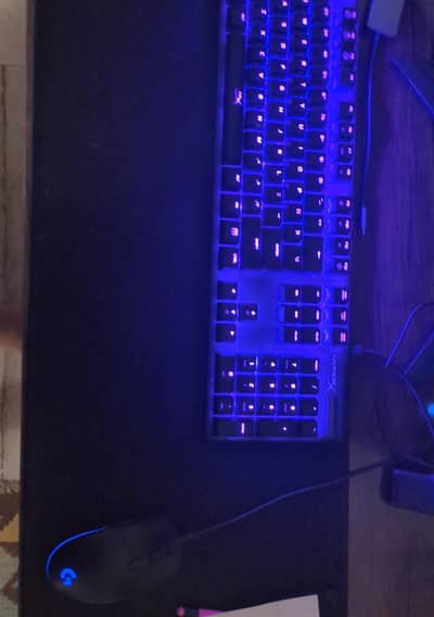 hyper x core mechanical keyboard and Logitech g102 lightsync