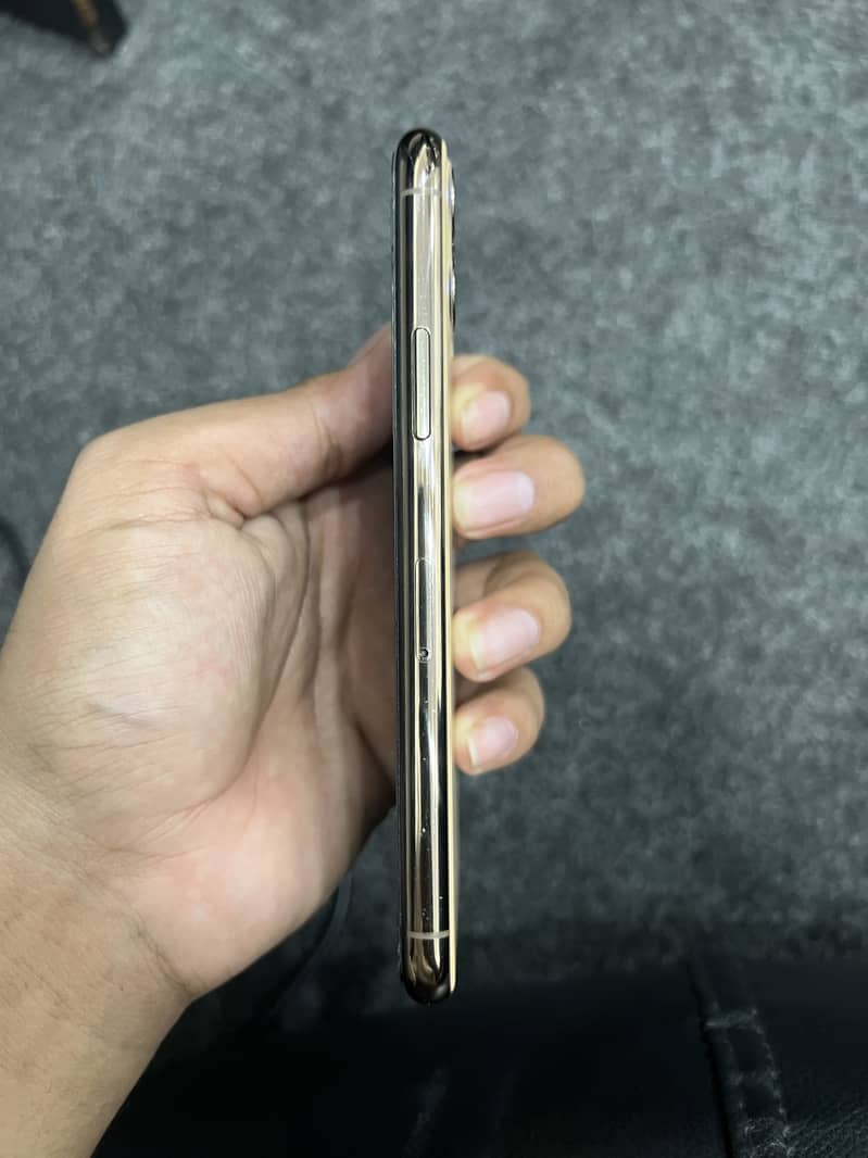 Apple iPhone 11 Pro 3