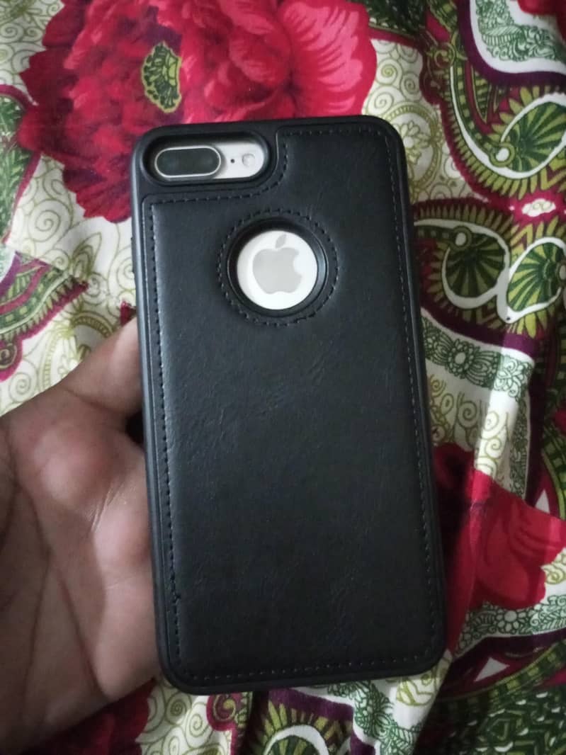 Apple iPhone 7 Plus 0