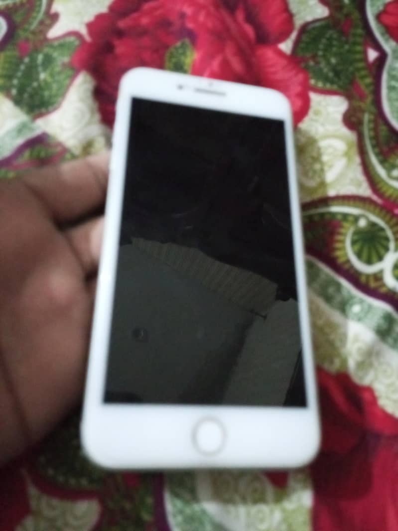 Apple iPhone 7 Plus 4