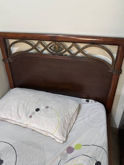 2 single beds with mattress