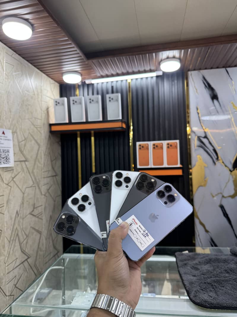 Apple iPhone 13 Pro 0