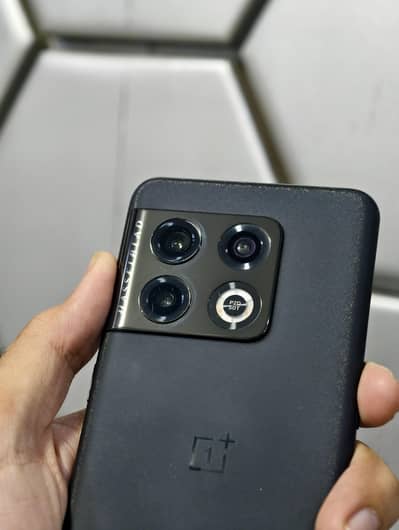One Plus 10 Pro