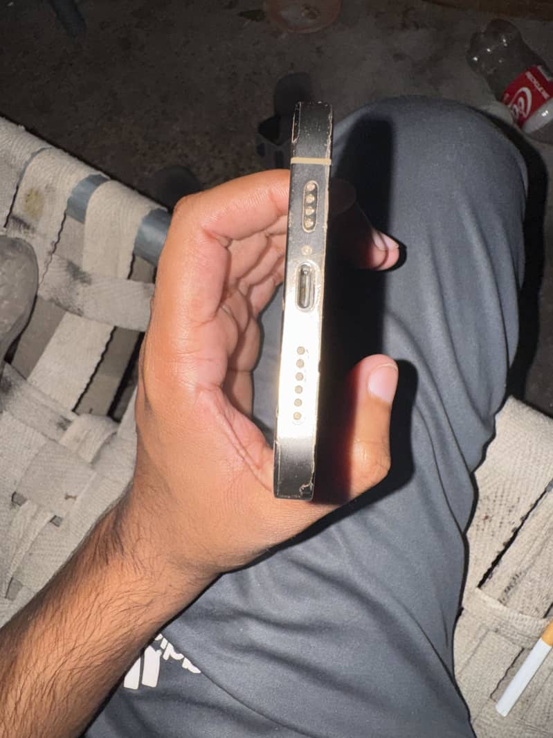 Apple iPhone 12 Pro Max 3