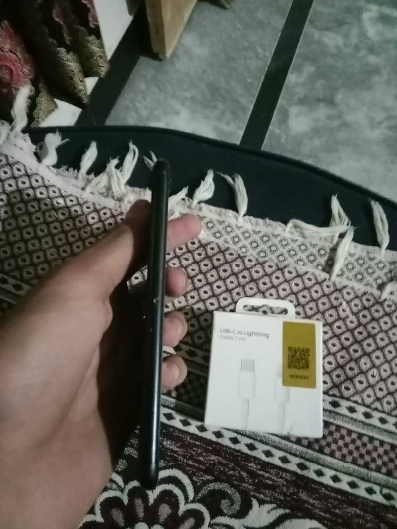 Apple iPhone SE 2 1