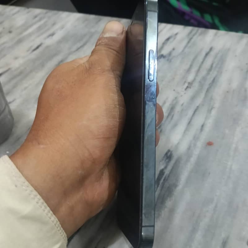Apple iPhone 12 Pro 1