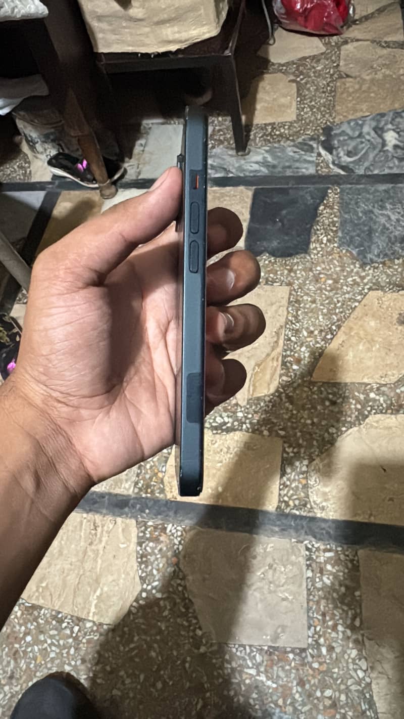 Apple iPhone 14 2
