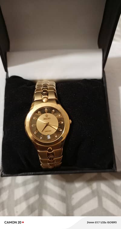 Swiss branded watch 10/10 0,3,1,3,4,1,1,6,9,8,4 working condition
